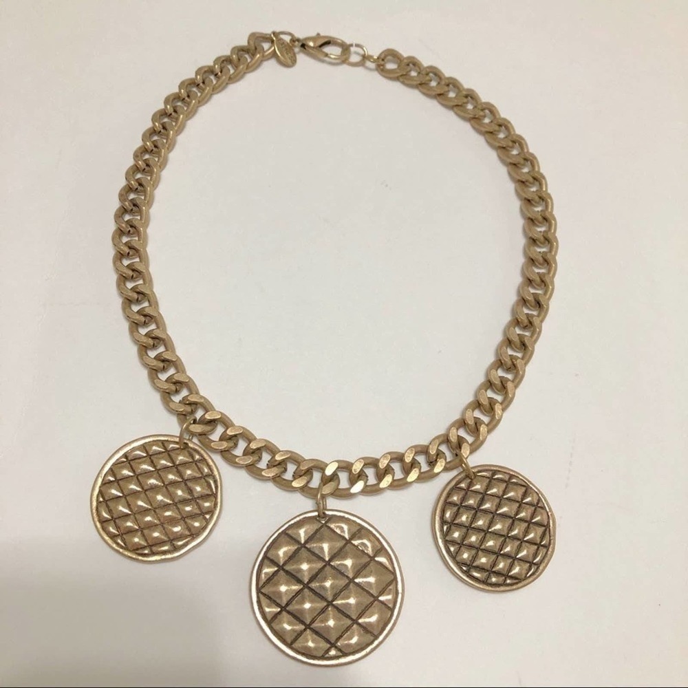 Express Statement Necklace​​​ - Picture 5 of 10